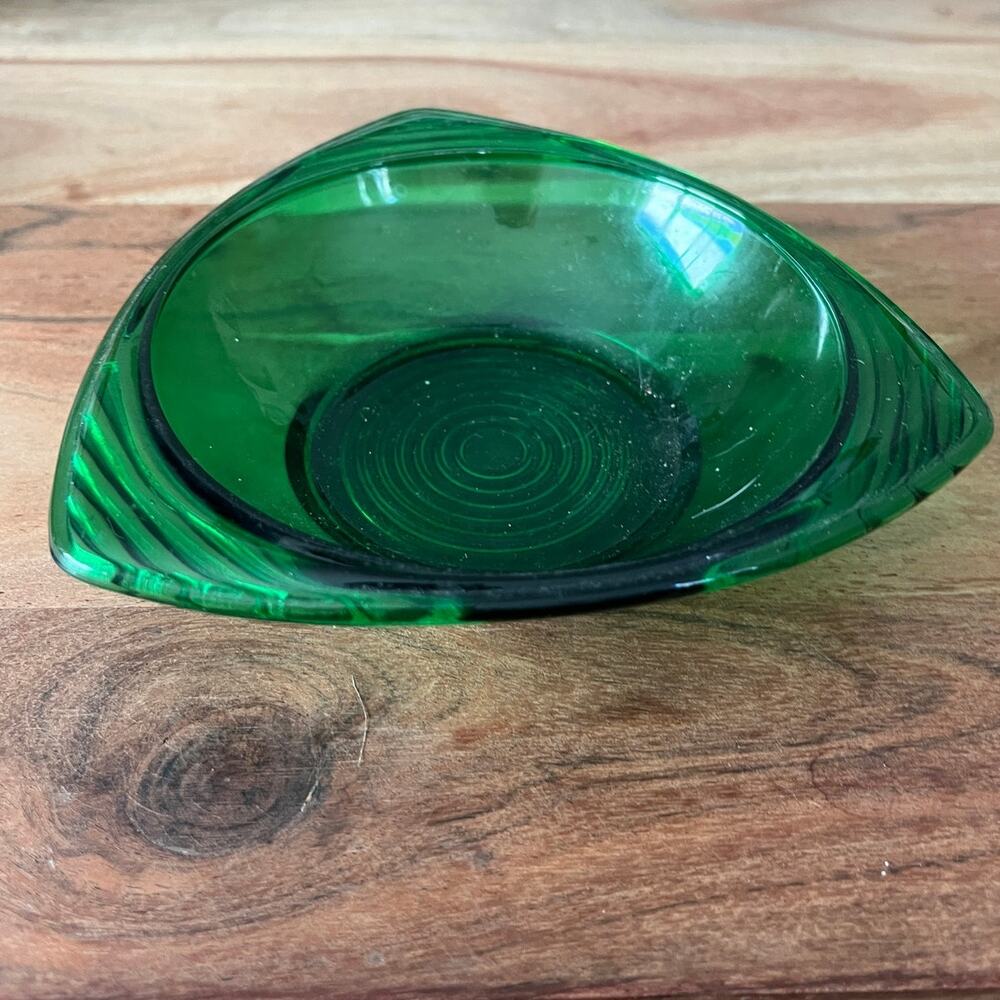 Ashtray MCM Glassware Mid-Century Modern Retro Glass Emerald Green bon-bon dish